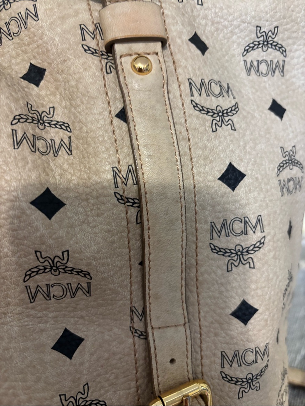 MCM Beige Logo Monogram Tote with Gold Plaque - Picture 4 of 14